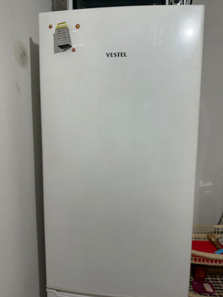 Срочно продам холодильник!