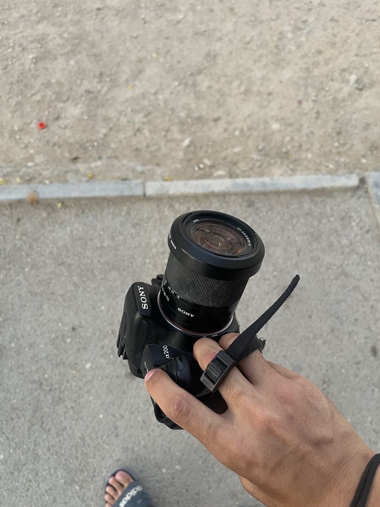 sony Аlpha200 DSLR