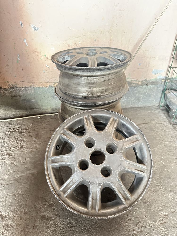 жағдайы жақсы келңп көреміз