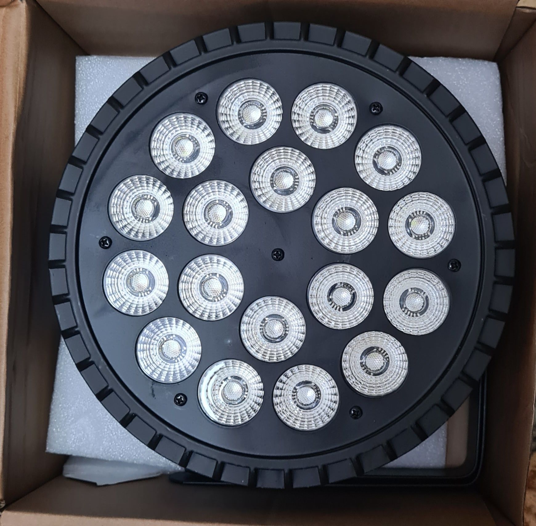 Светодиодный прожектор LED Par 18×18W