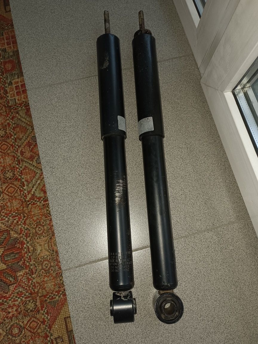 Задние амортизаторы  Б/У Прадо - Prado 150