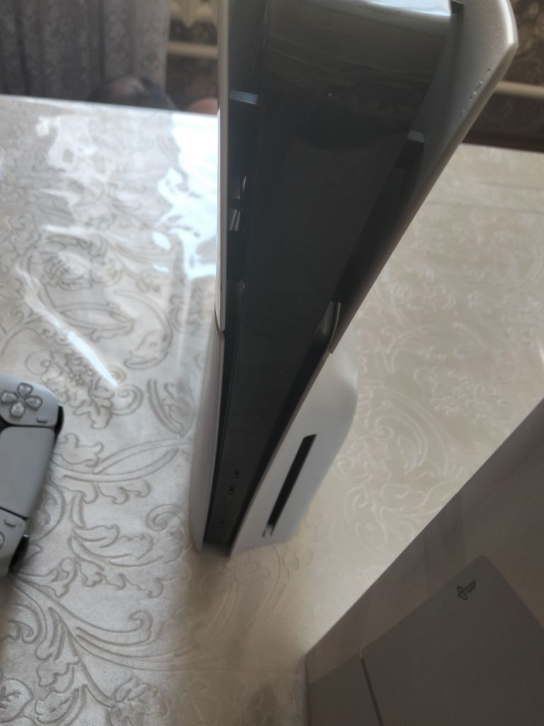 Playstation 5 в превосходном состоянии, 1TB