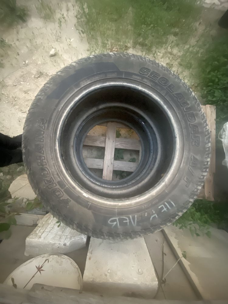Продаеться шины 260/60/18 бу, Якохама - 2шт