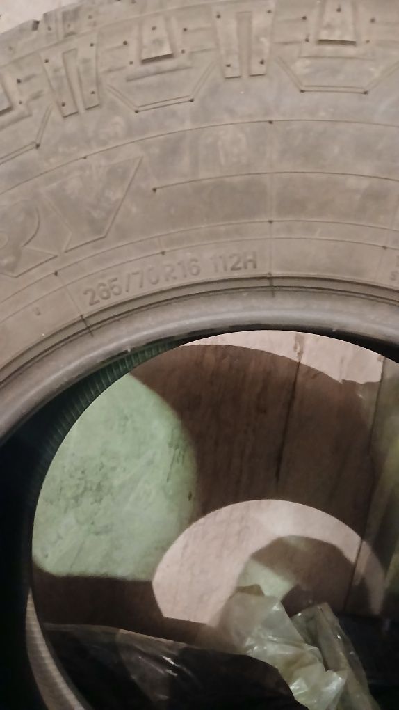 Продаю шины 265/70R16 112H Made in Japan