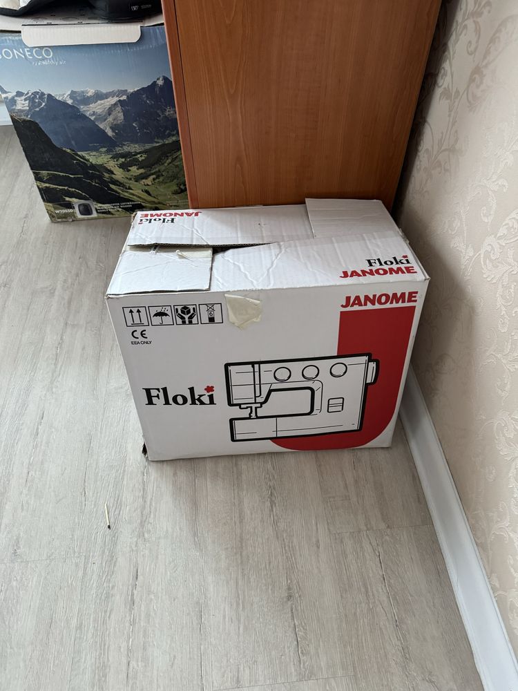 Новая швейная машинка Janome Floki