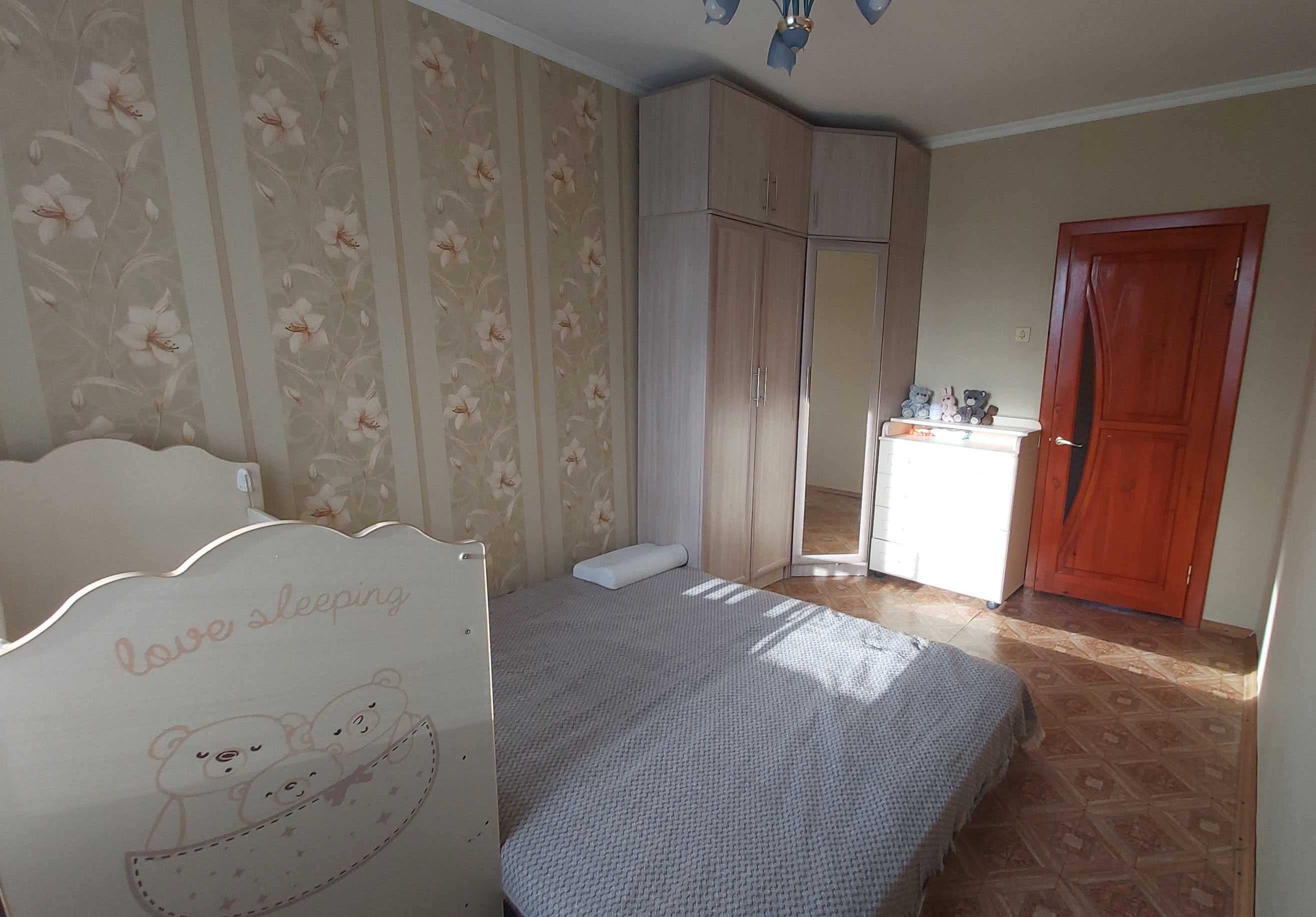 Продам 3-х комн. квартиру улучшенной планировки по пр.Шахтёров