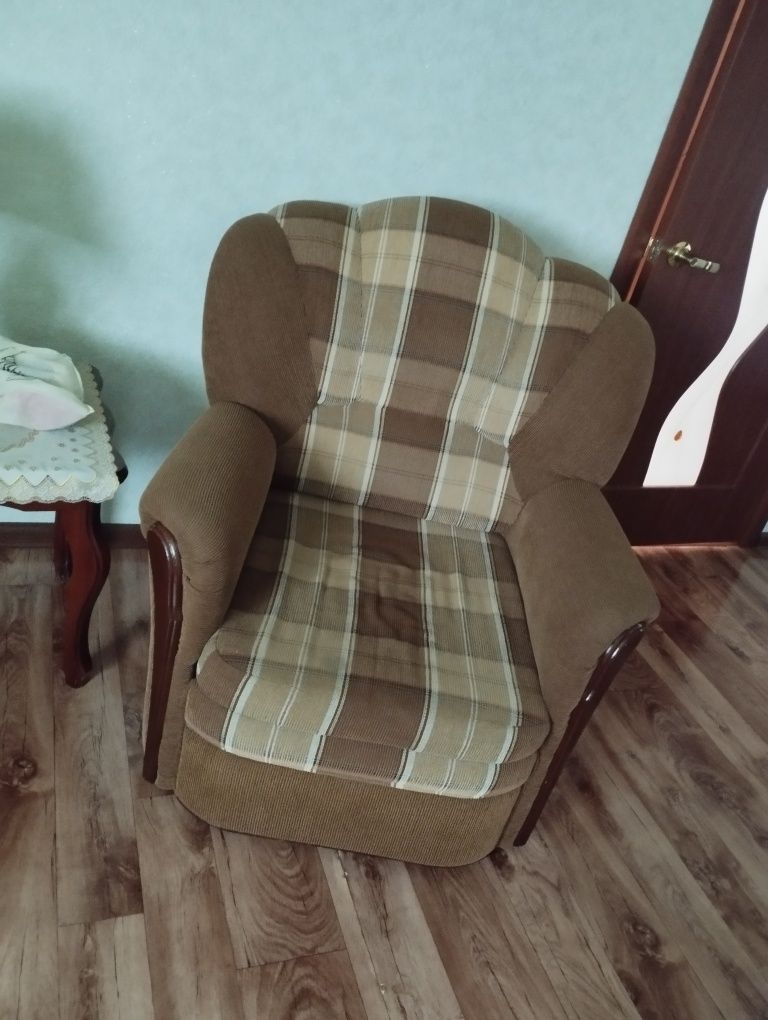 Диван с креслами