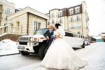 Прокат лимузинов/аренда авто/кортеж/hummer/Chrysler/свадьба/роддом/той