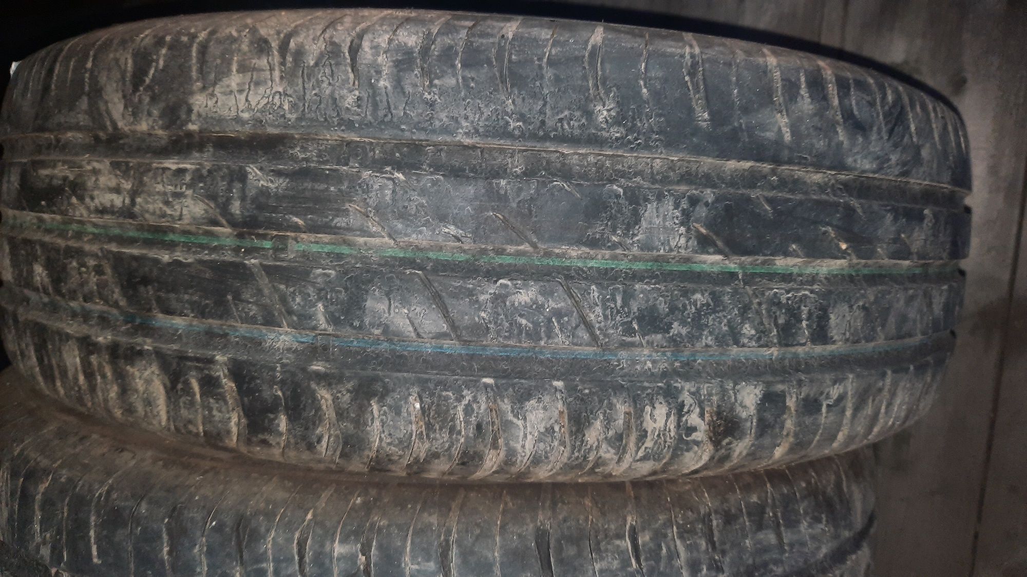 Продам резину 165×65 R15