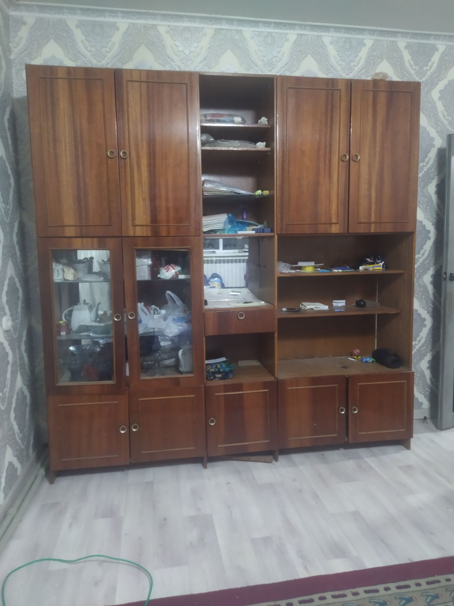 Шкаф для гостинной