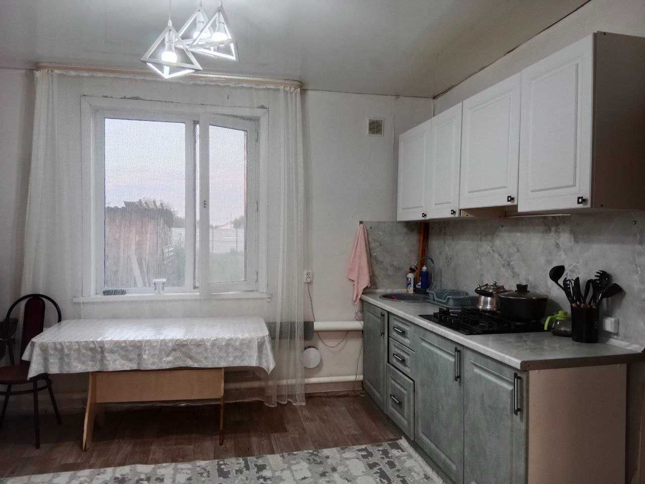 продам дом Костанай2, с большим участком