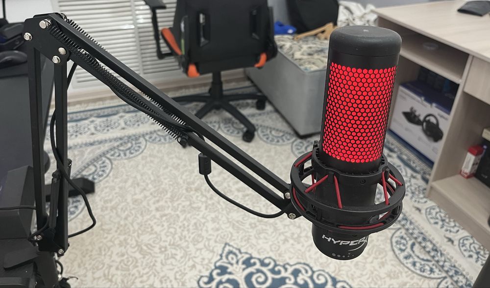 Микрофон HyperX QuadCast
