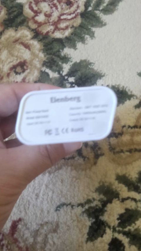 Новый оригинал зарядник  Elenberg.
