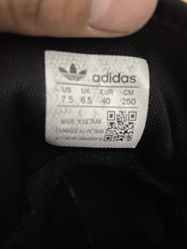 Adidas ботинки