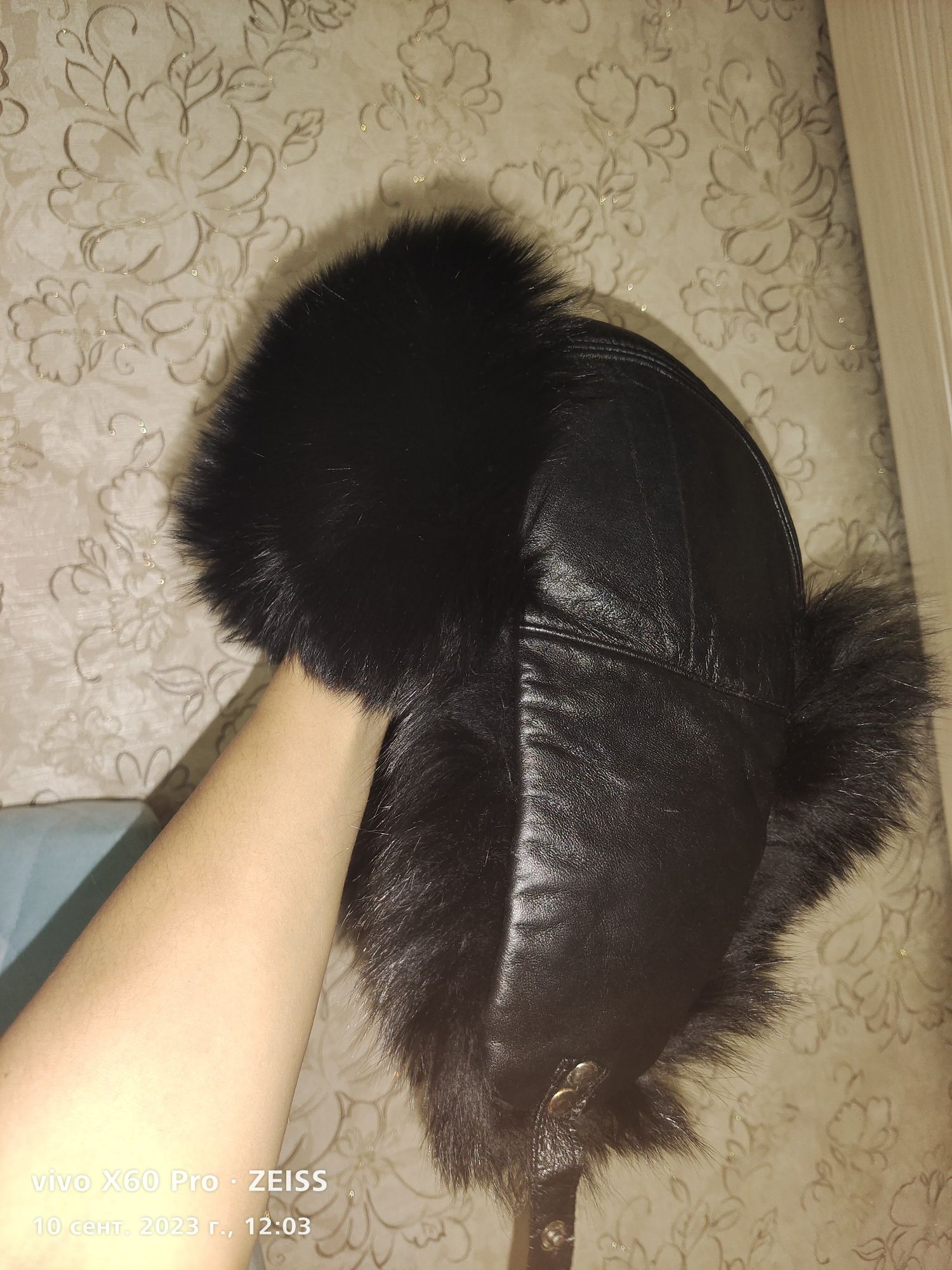 Продам песцовып зимнин шапки ушанки
