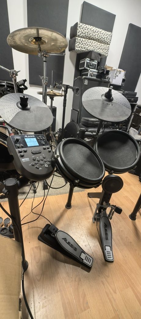Электронные барабаны- ALESIS NITRO MESH KIT