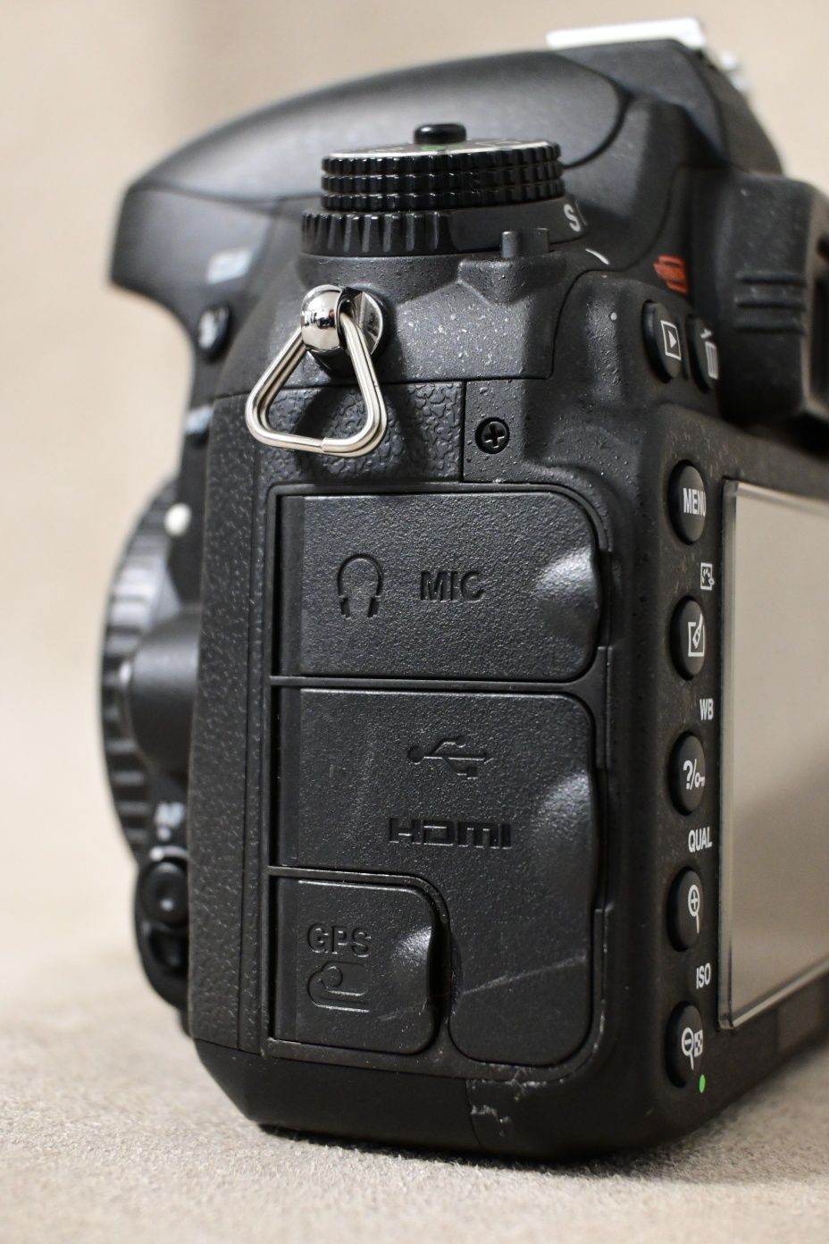 Продам NIKON D600.