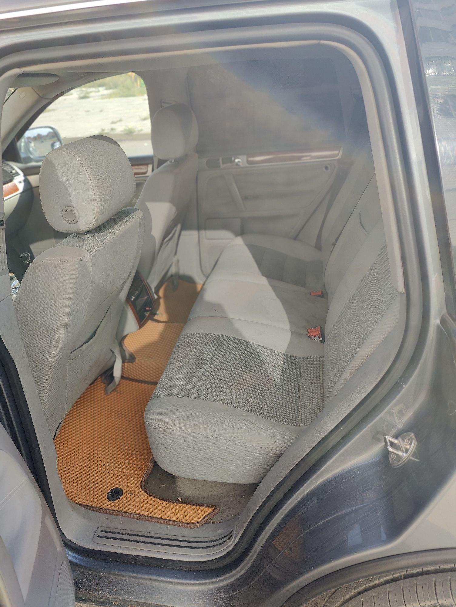 Volkswagen Touareg 2005 г. 1-поколение
