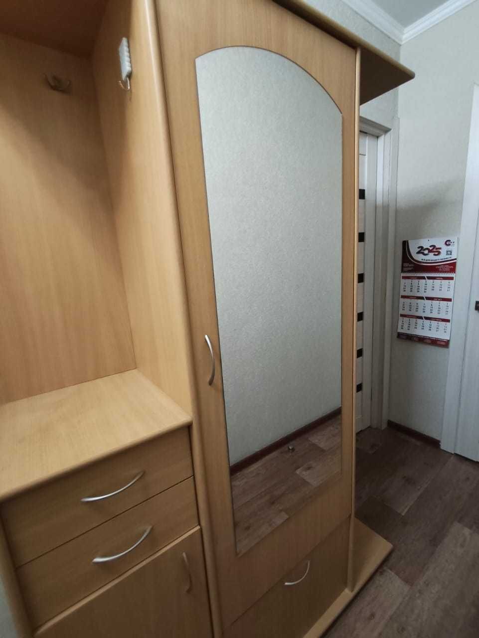 Шкаф для прихожей