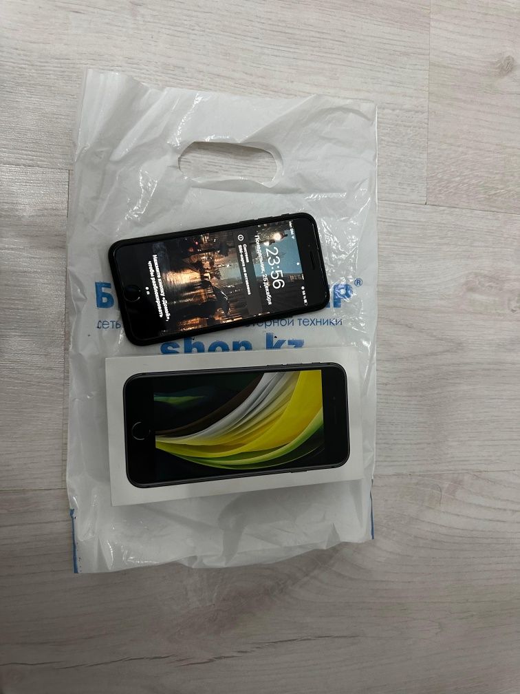 Айфон sе продам как новый