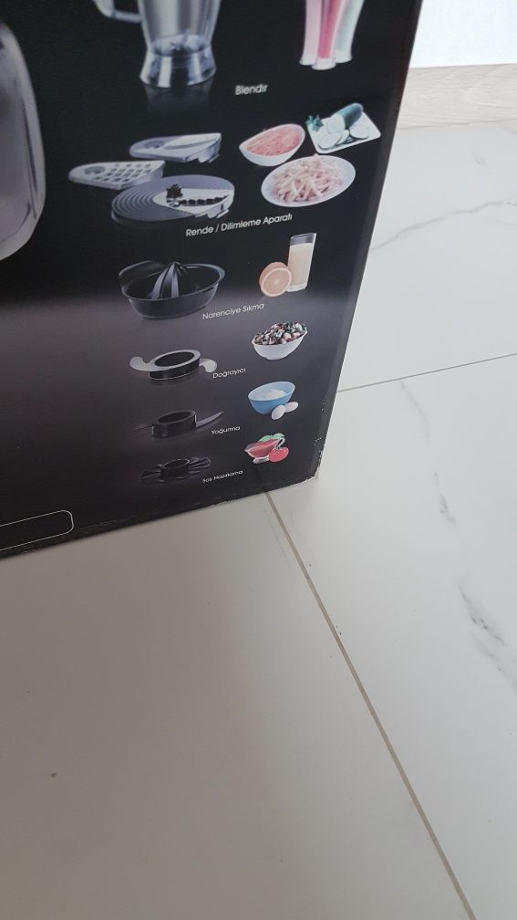 Продам комбайн соковыжималка