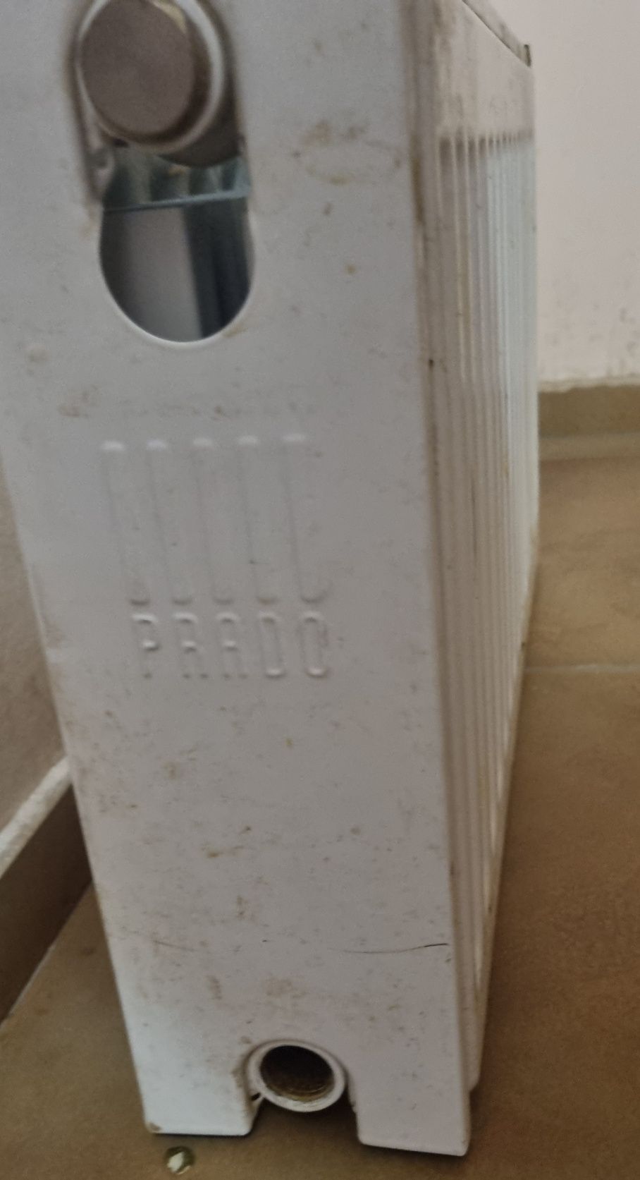 Продам 2 радиатора  стальной sanica  Турция и Predo