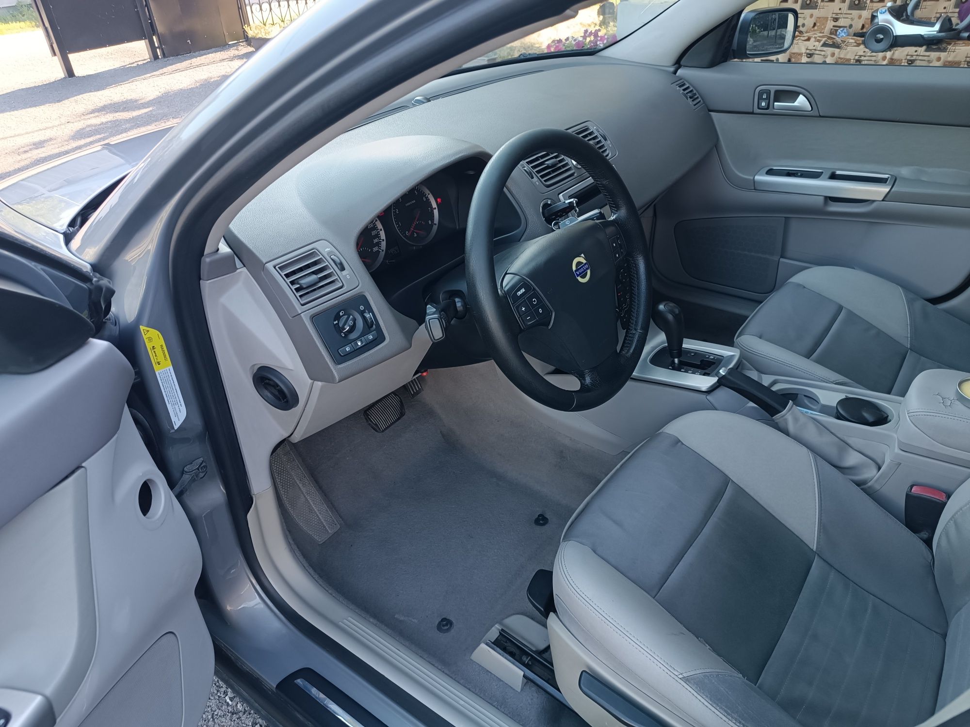 ...Авто volvo.S40 ...