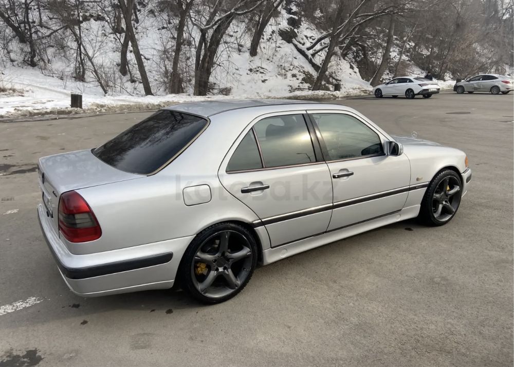 Mercedes-Benz C 280