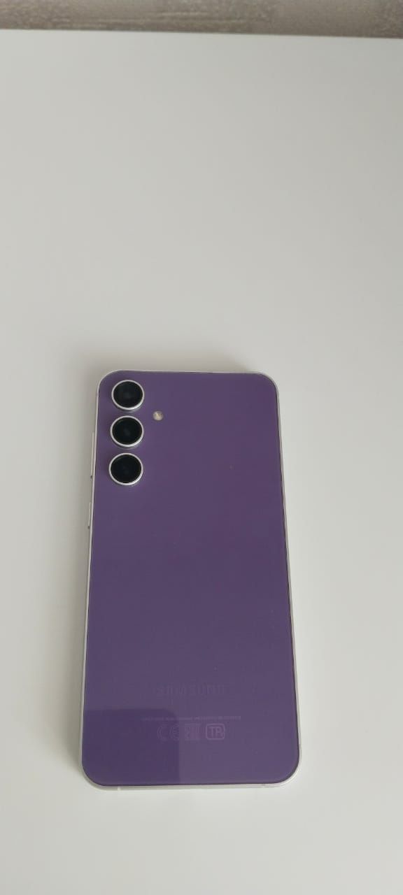 Samsung s23fe  фиолетовый