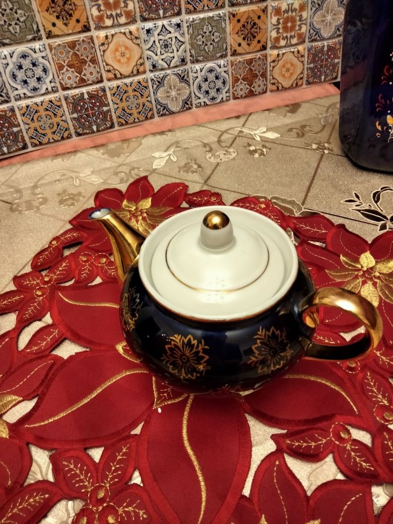Чайник фарфоровый, советский. Соответствие цены и качества