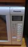 Продаю микроволновку PANASONIC  серебристый  бу
