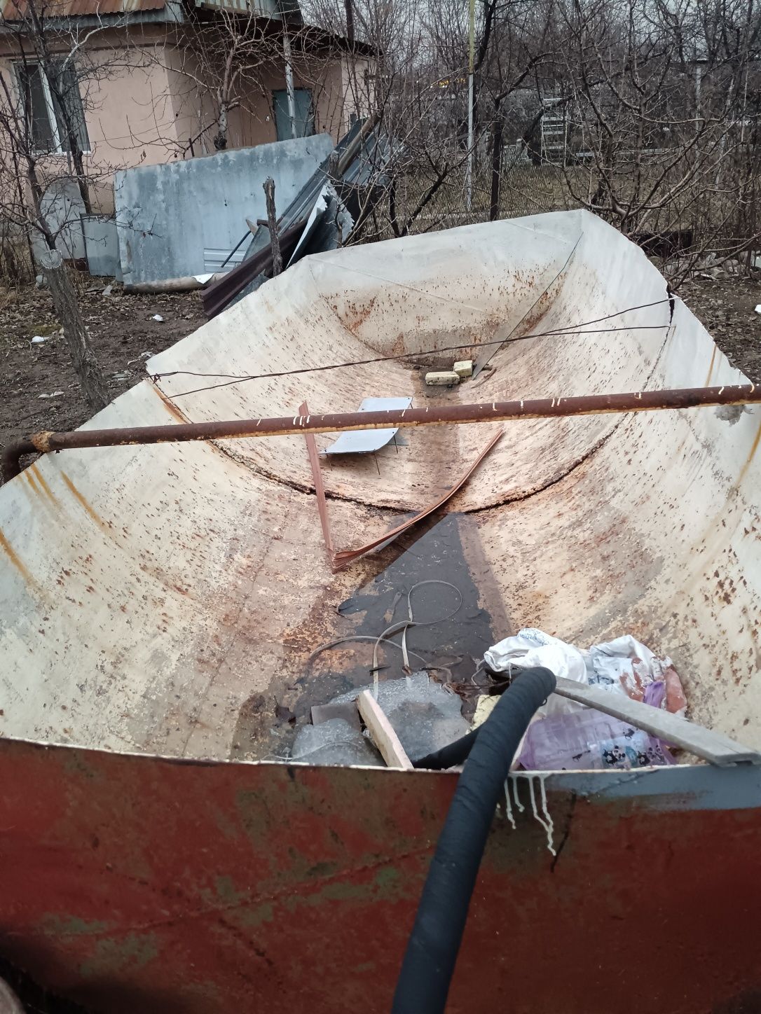 Продаётся железная ёмкость