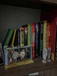 Продаются книги разных жанров + рандом кпоп карточка в подарок