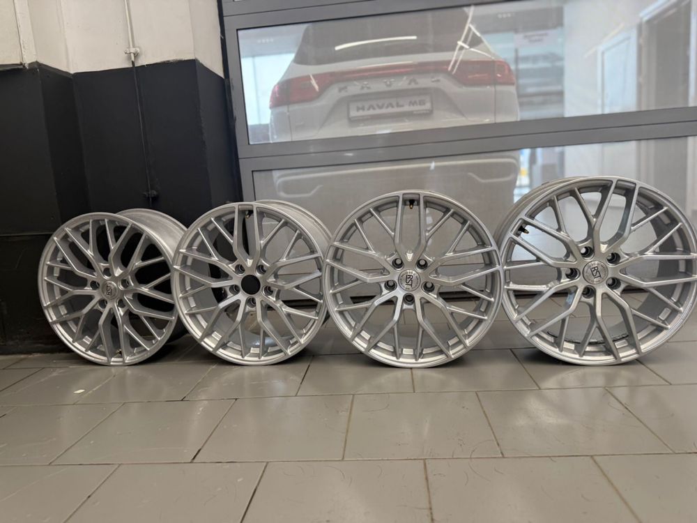 Продам Диски R18 титан