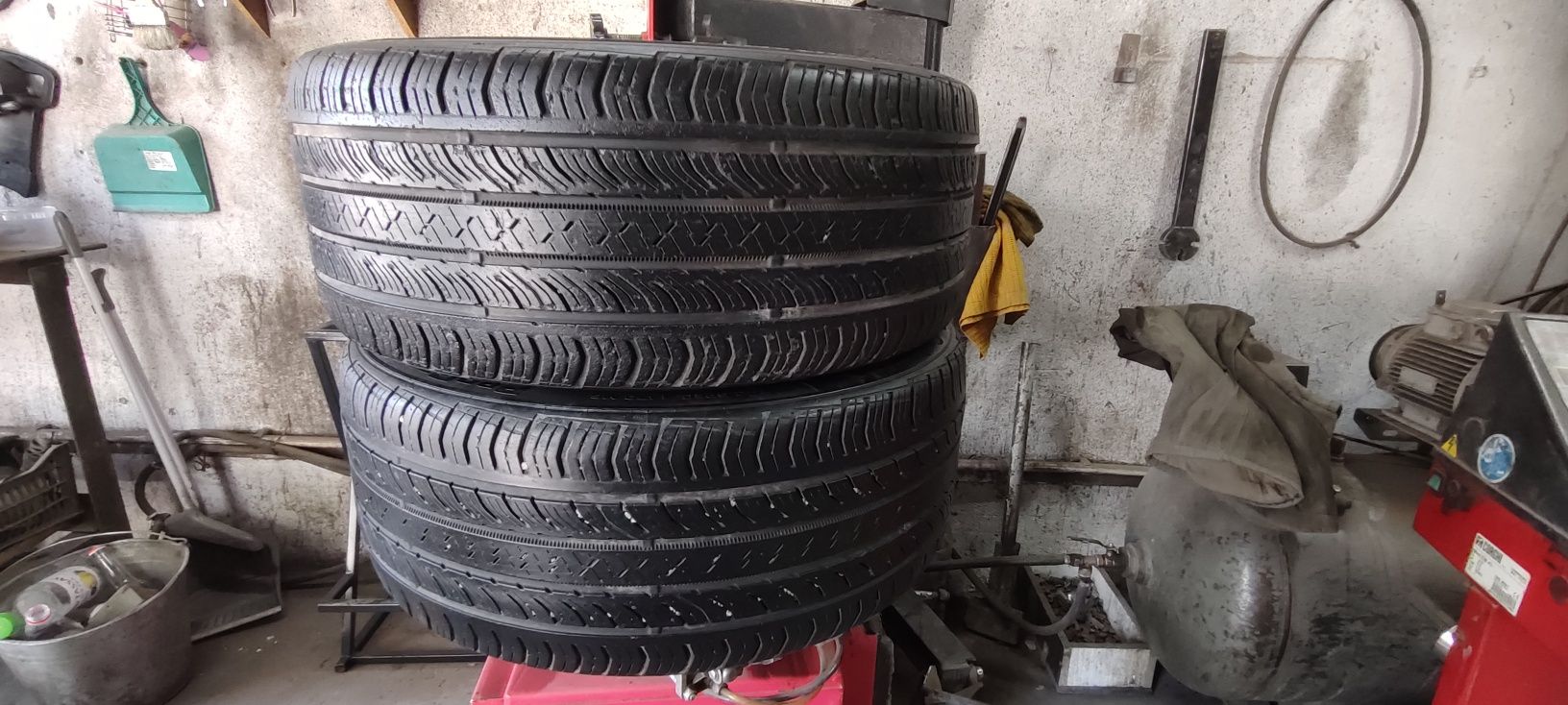 245/40R19 2 шины