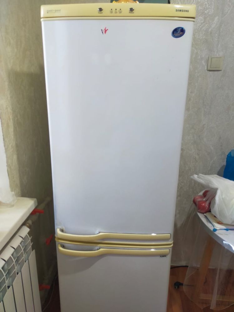 Холодильник продаим