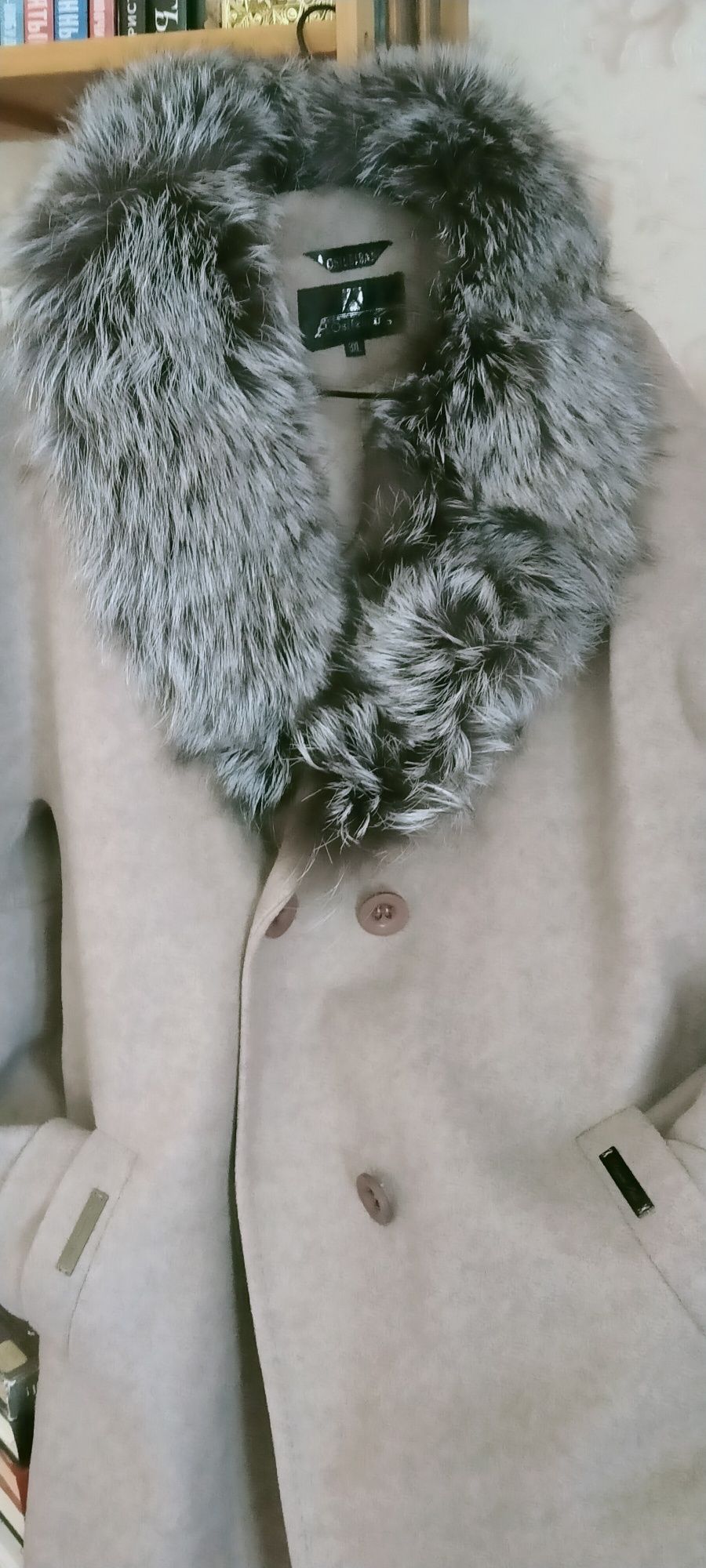 Продам пальто на холодное время года