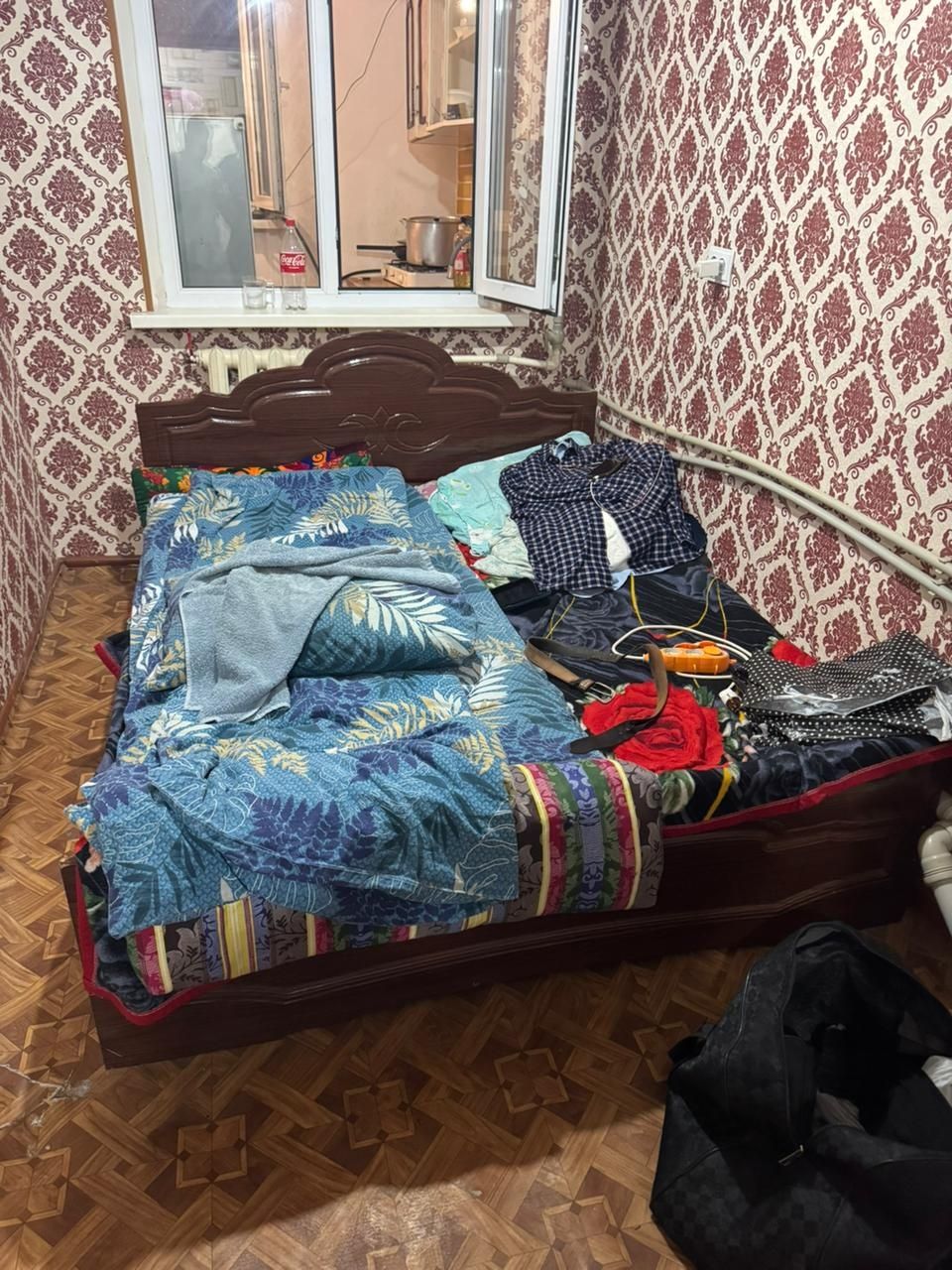 Кровать двуспальная