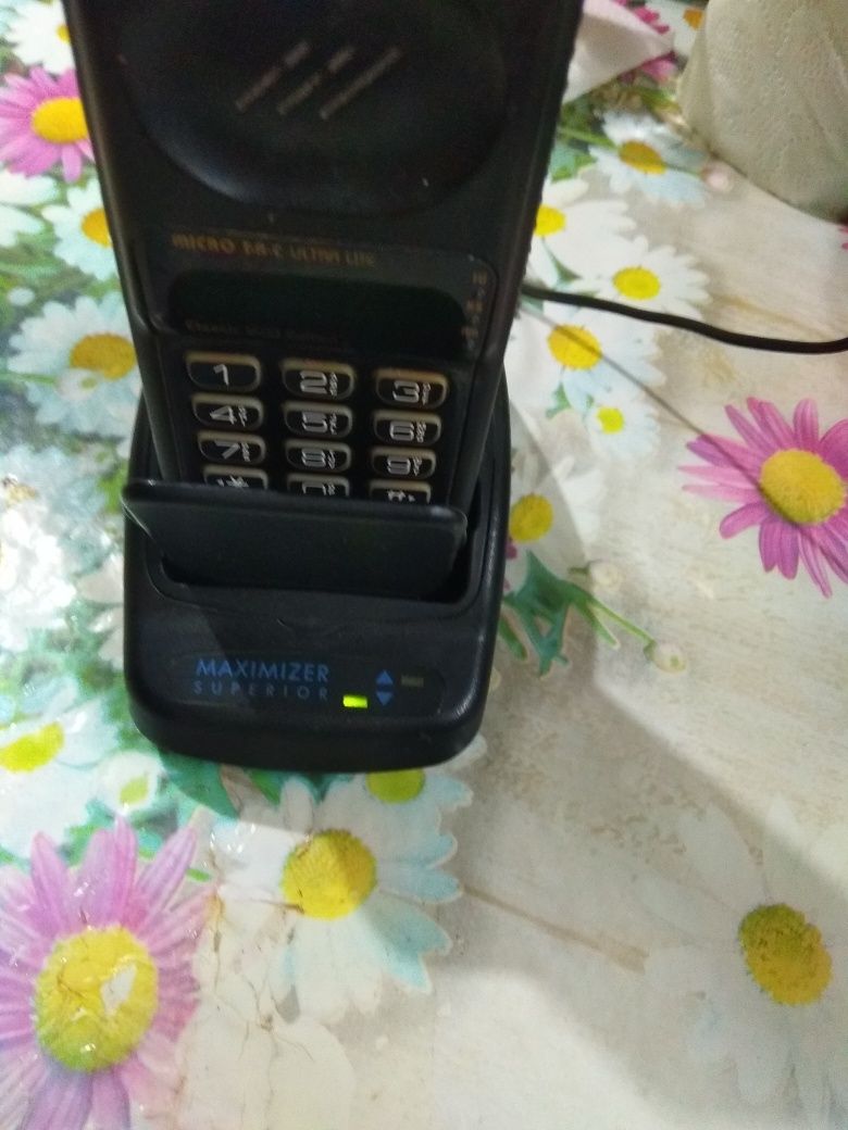 Телефон Motorola MICRO TAC S3123A Ultra Lite (для коллекционирования)