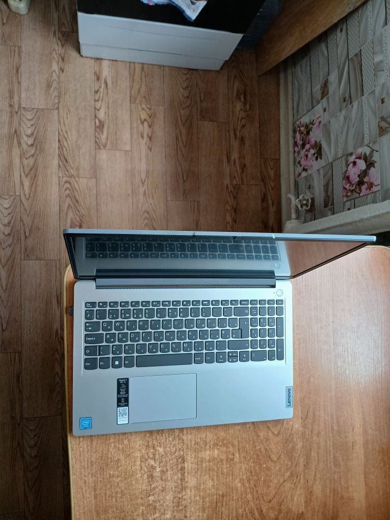 Продам ноутбук Lenovo