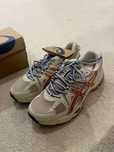 Продается Обувь asics