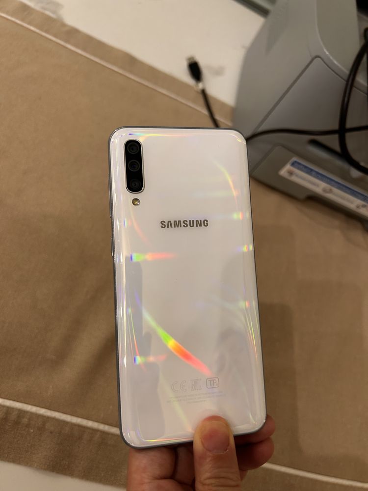 Samsung A-50 продается