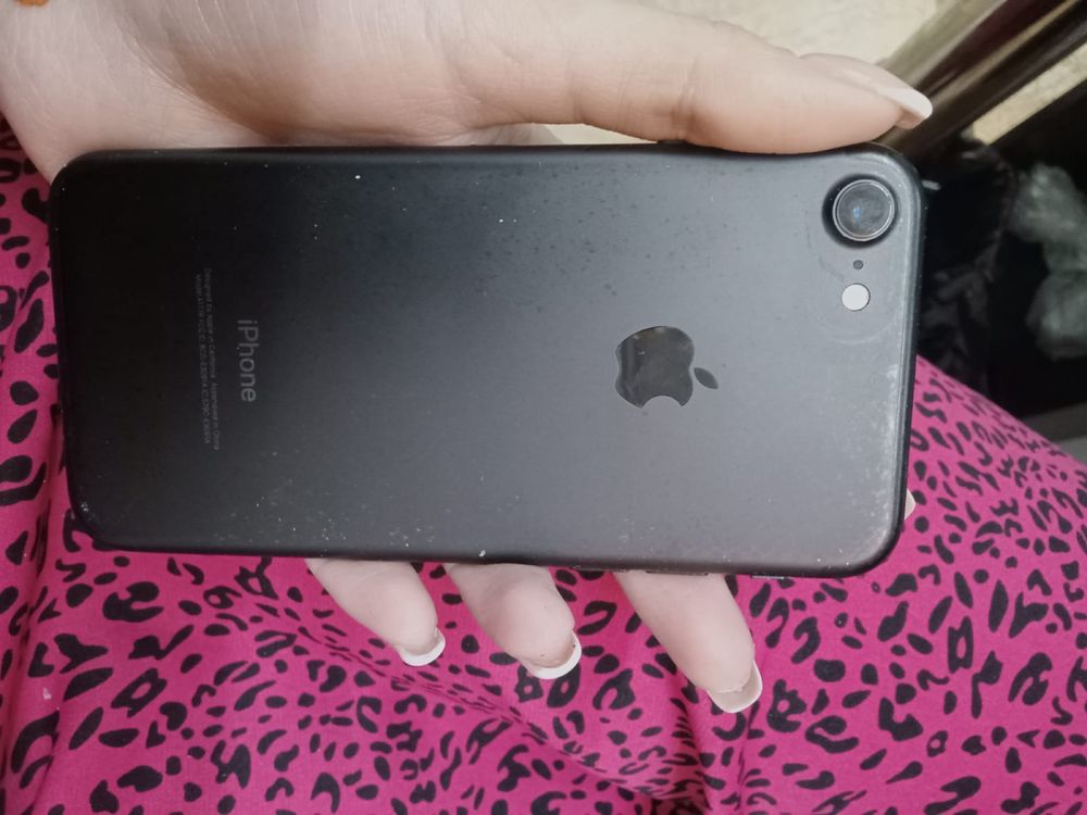 iPhone7 в отличном состоянии  документы имеються