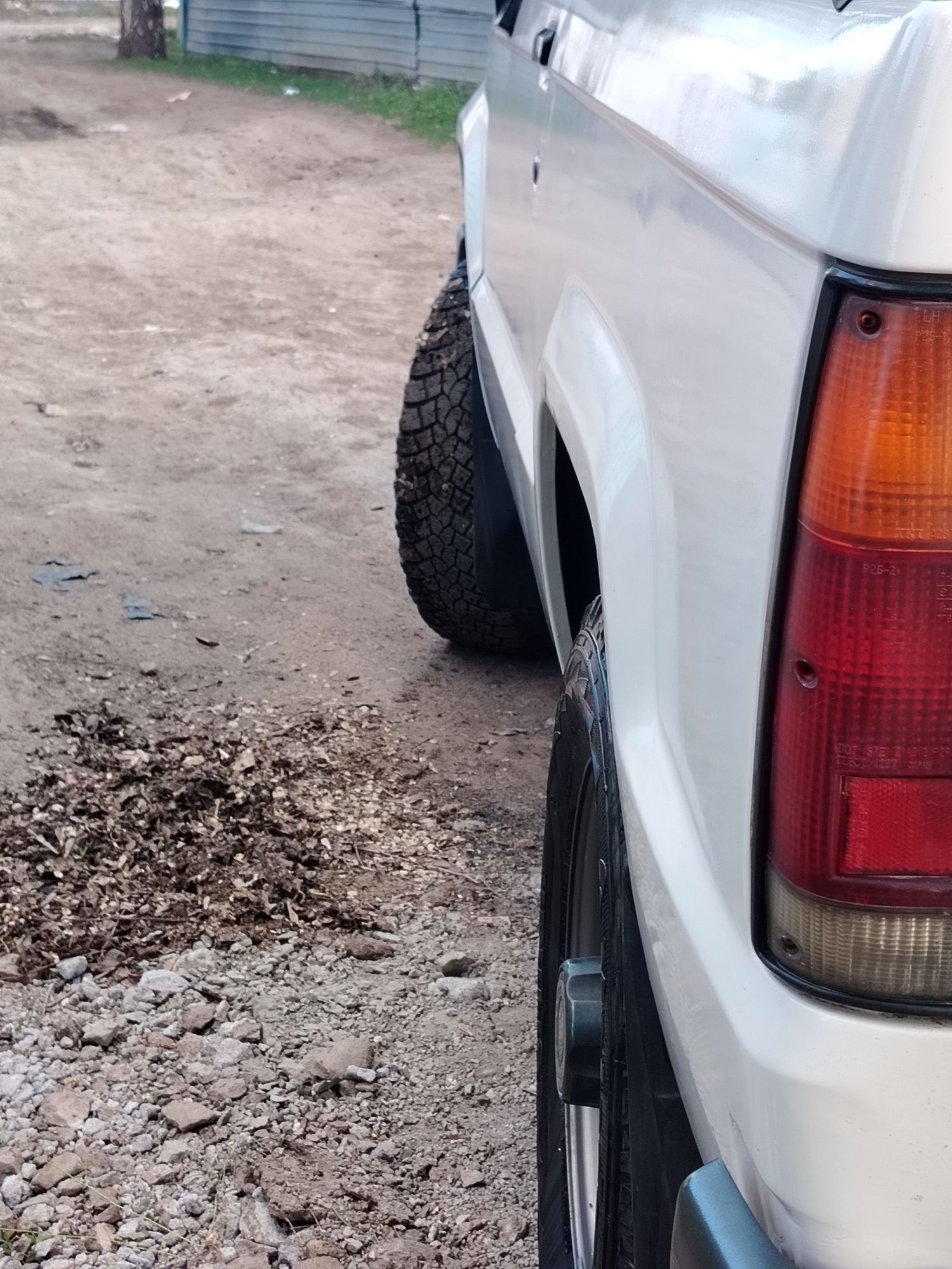 Isuzu bighorn в отличном состоянии