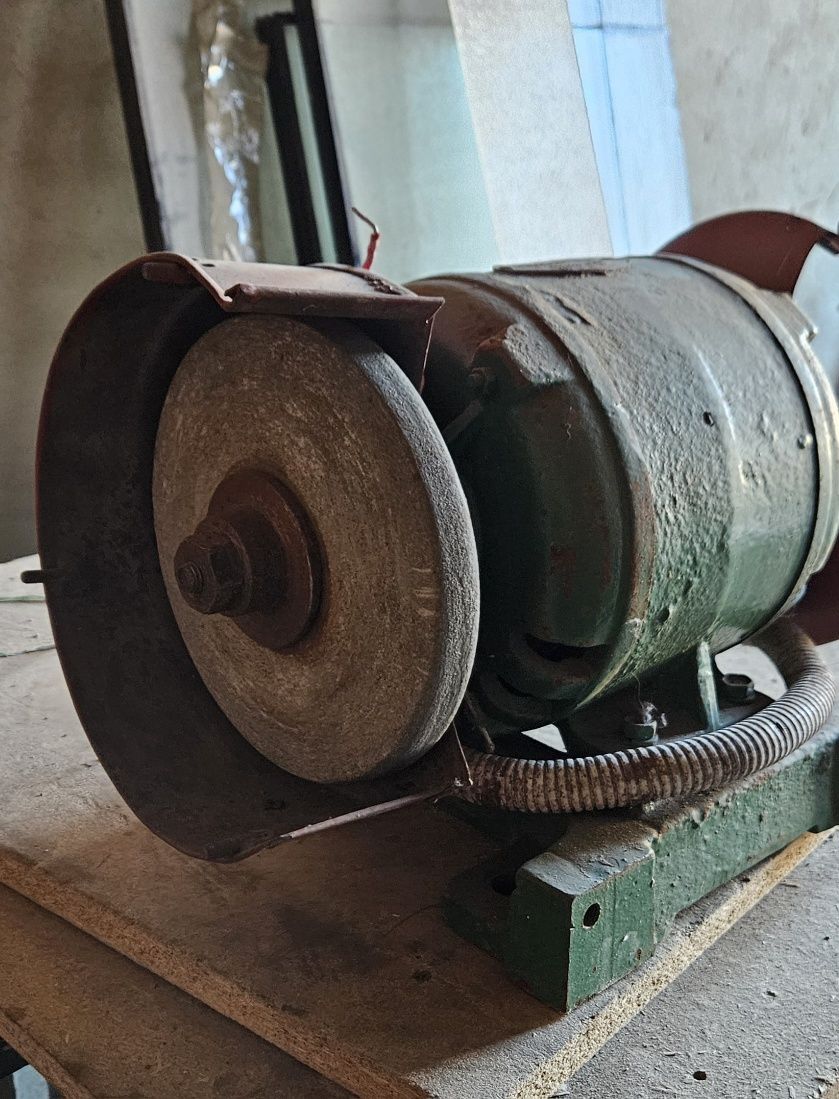 Продам наждак двусторонний