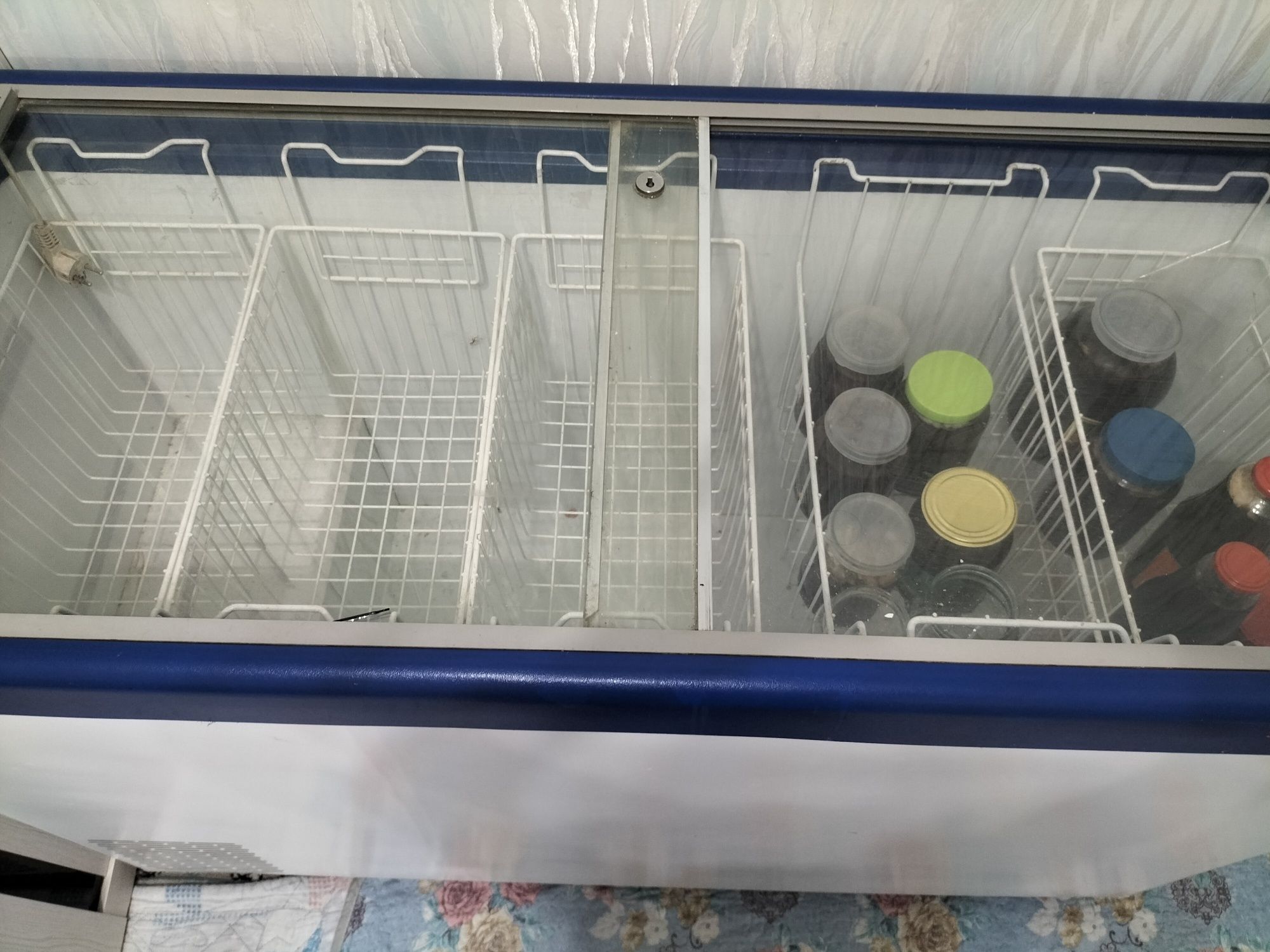 Продается морозильник в связи закрытием магазина