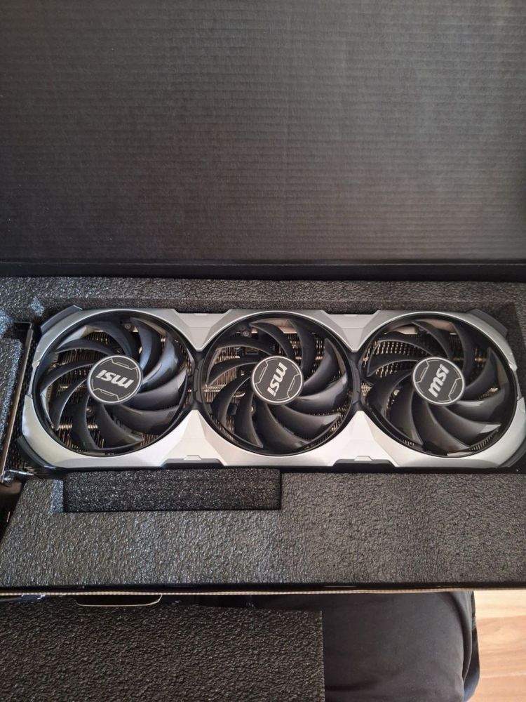 Видеокарта MSI GeForce RTX 4070 VENTUS 3X E1 OC 12GB