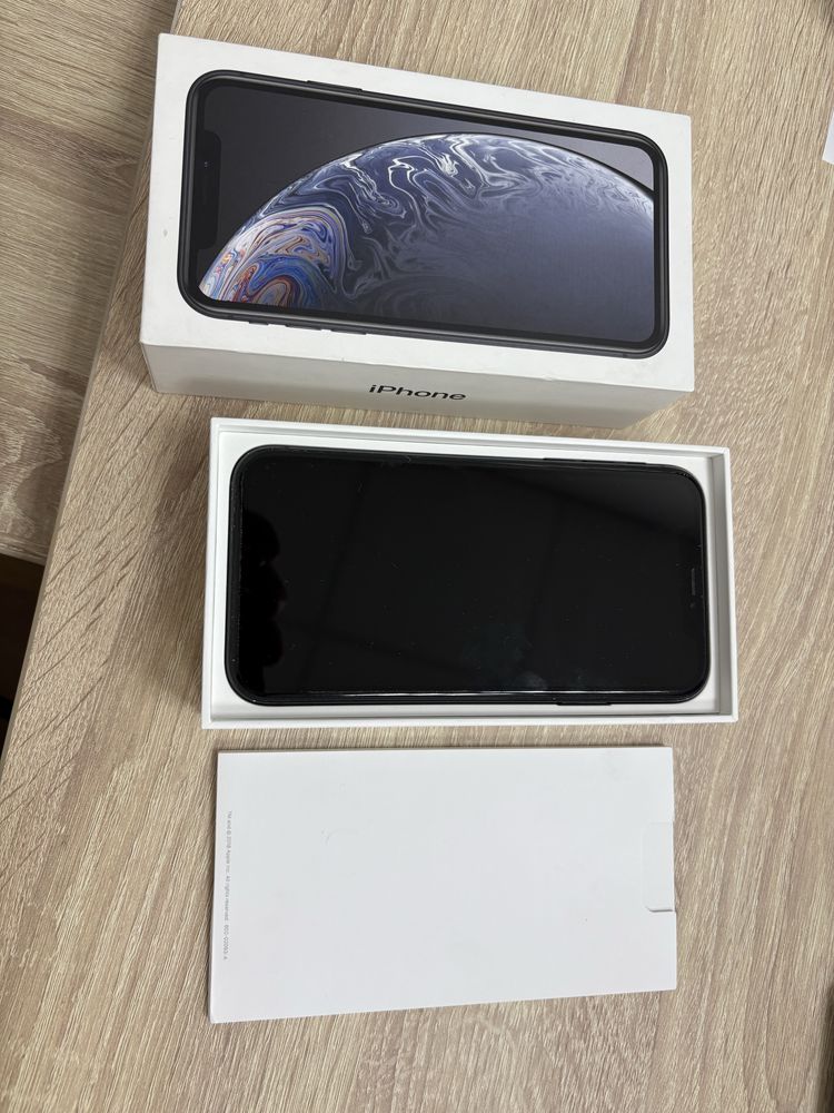 Продам Iphone XR 64