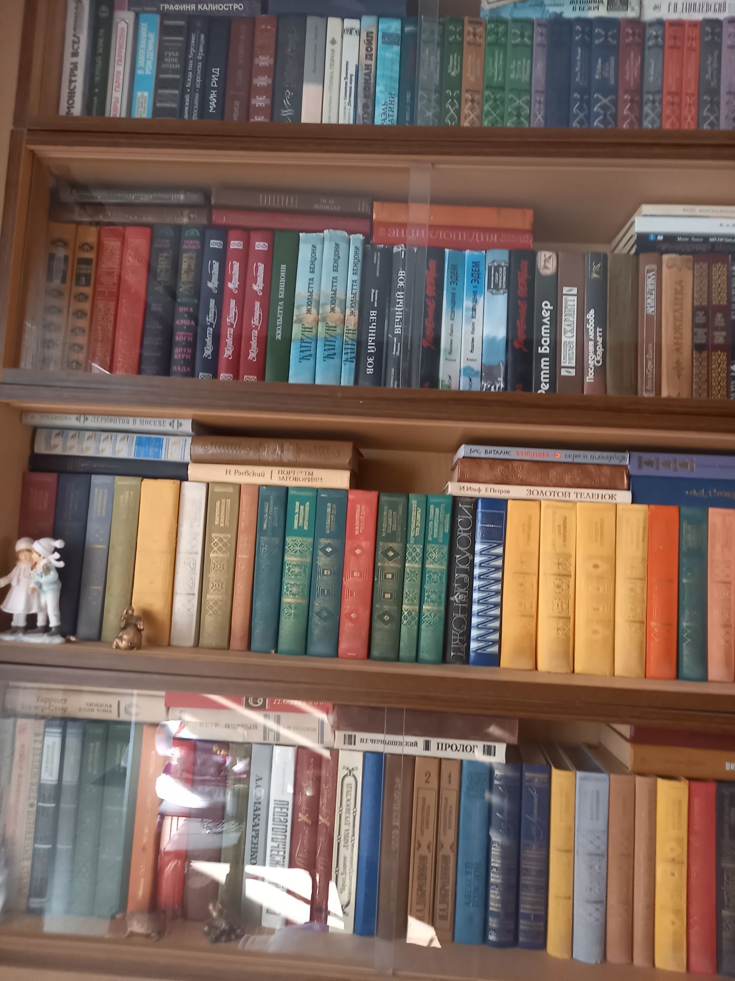 Продам книги (художественная литература)