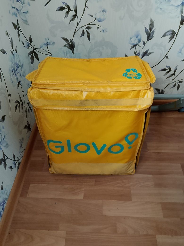 Сумка glovo в хорошем достояние
